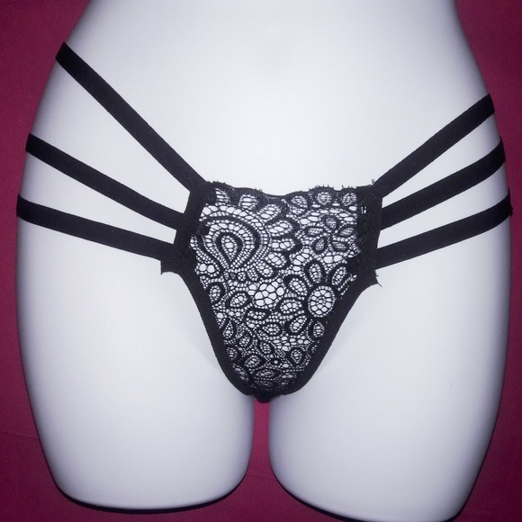 Black Lace Strappy Criss Cross Bralette Panty Set - Picture 5 of 6